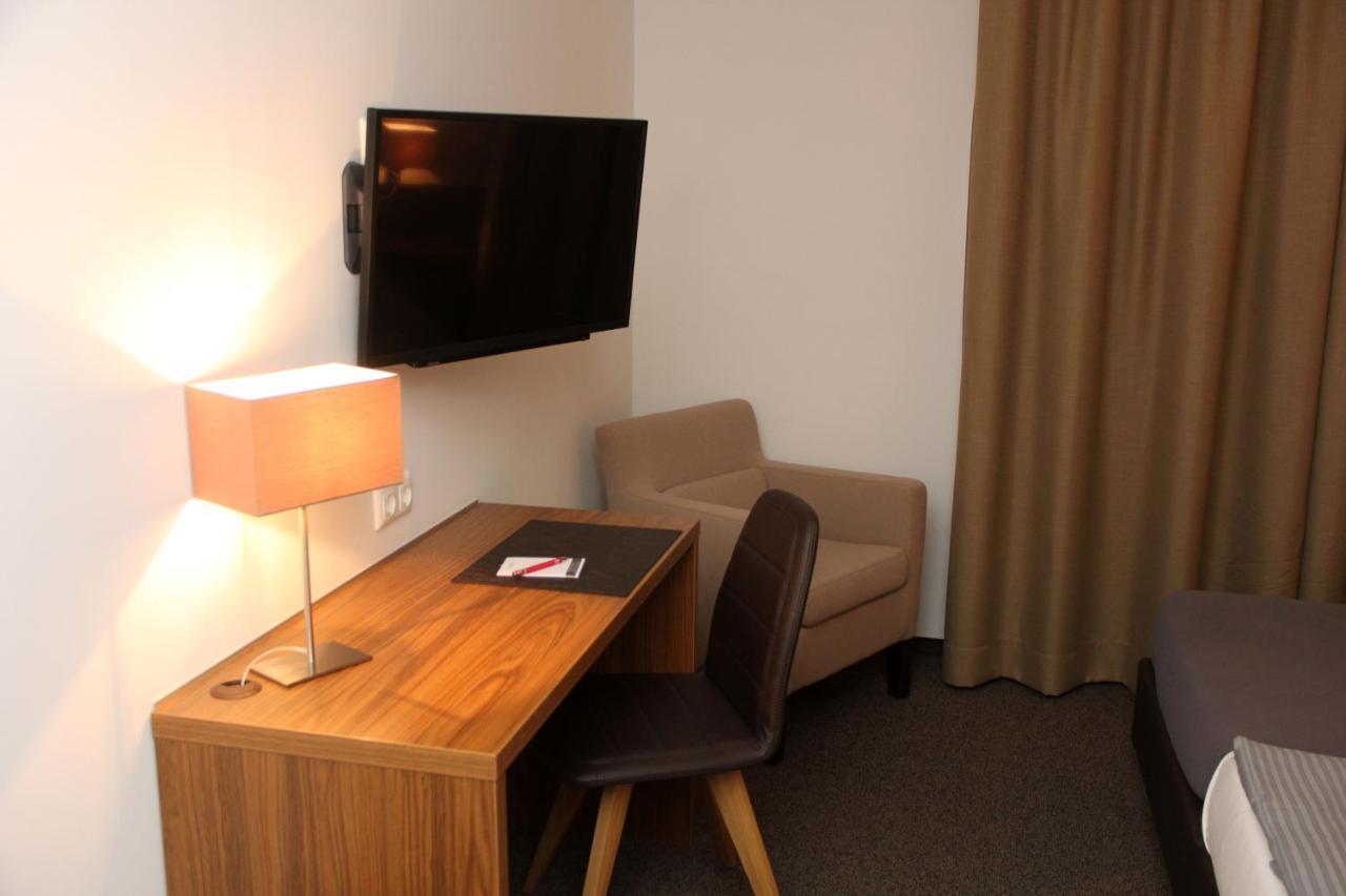 Hotel Drei Lilien Фоэнштраус Экстерьер фото