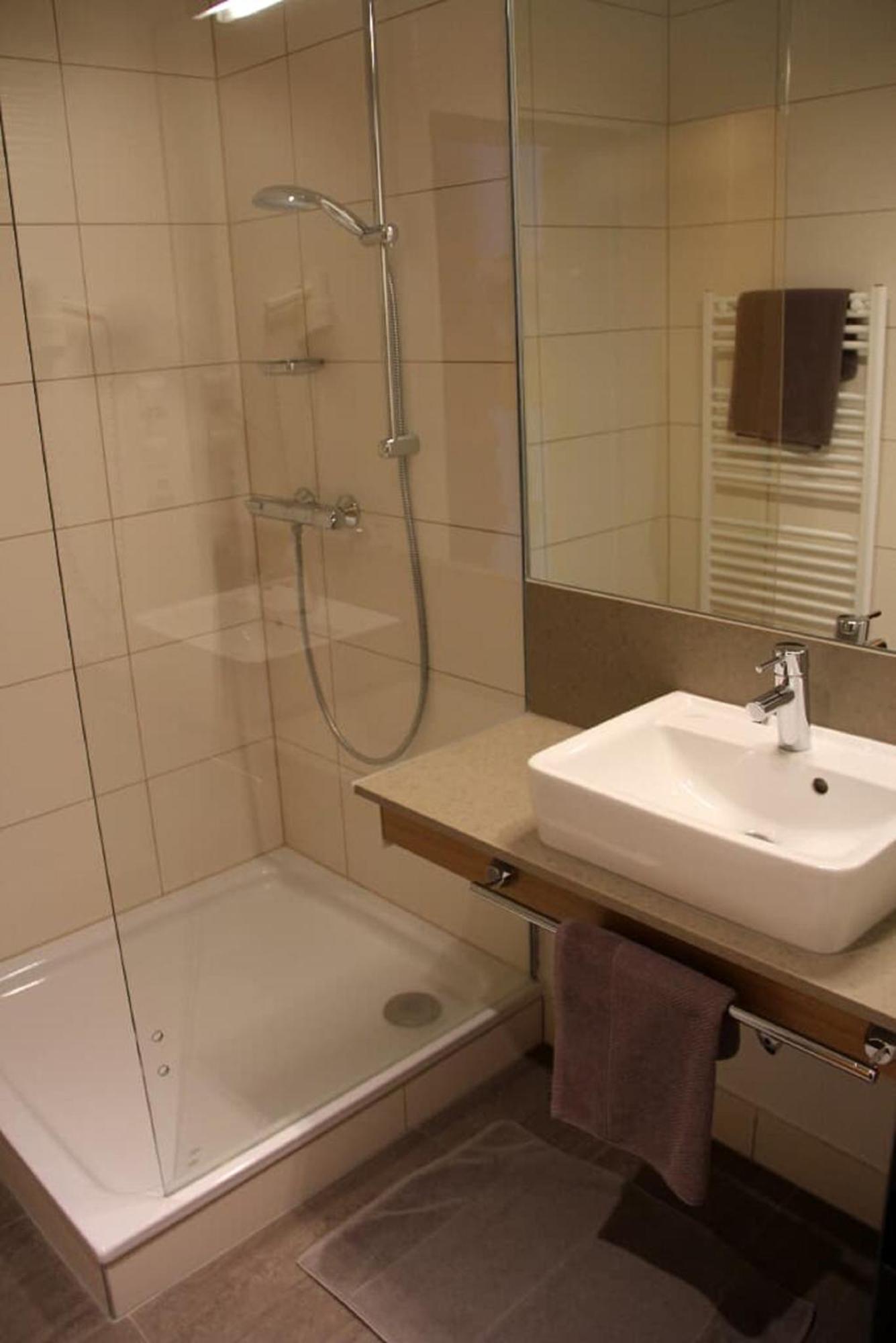 Hotel Drei Lilien Фоэнштраус Экстерьер фото